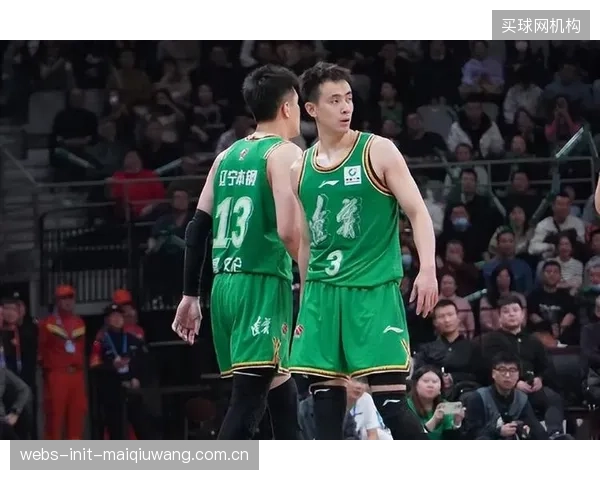 五换人制鼓励战术变化,中村敬斗这类具备改变比赛节奏能力的球员战略价值提升。 五换人制鼓励战术变化,中村敬斗这类具备改变比赛节奏能力的球员战略价值提升。